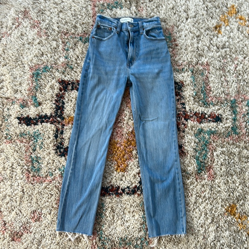 Abercrombie ankle straight ultra high rise. Size 24/00